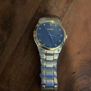 Seiko Silver and Blue Men's Watch. Excellent condition. Needs battery.